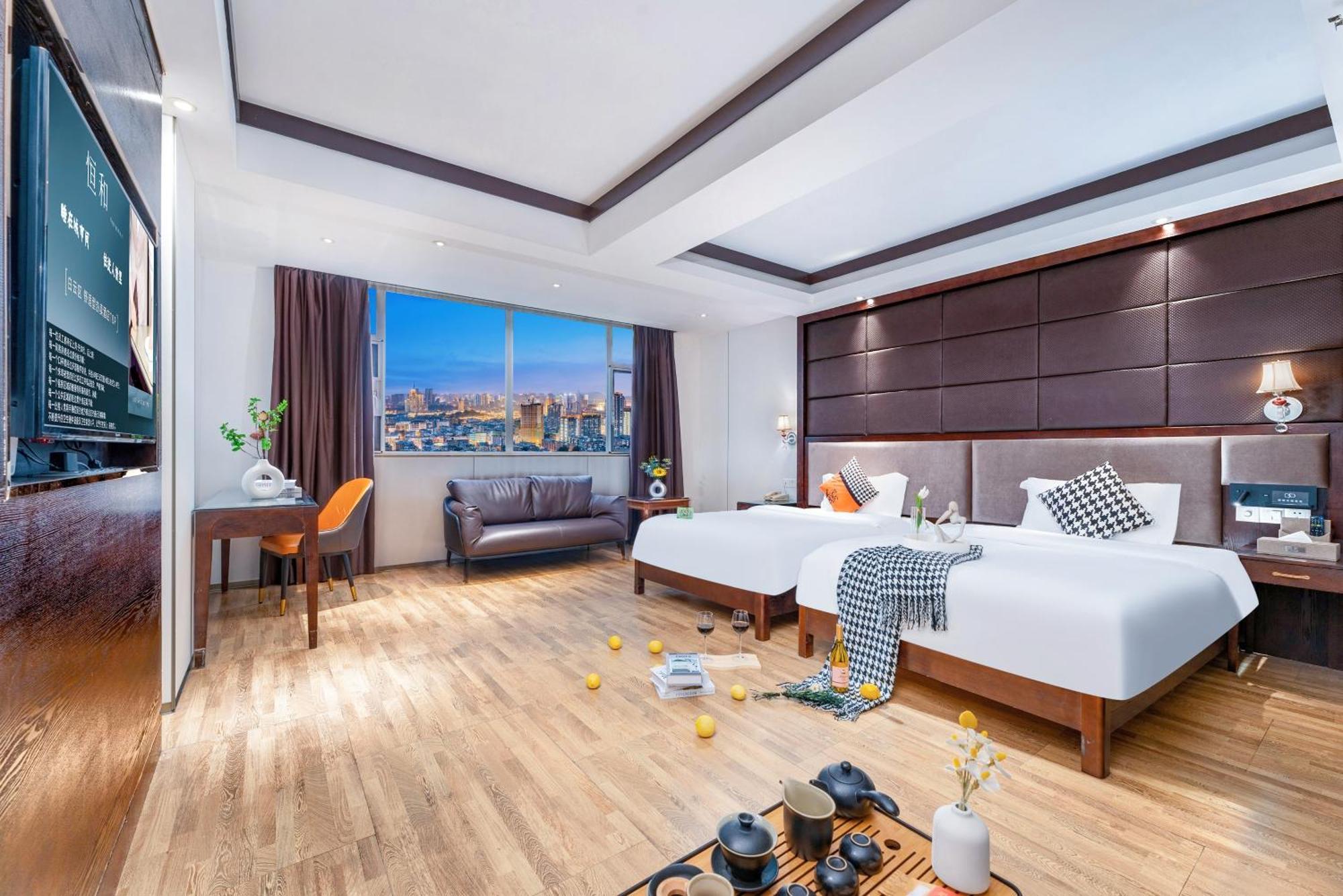 Henghe Selected S Design Hotel - Flagship Store Of Guangzhou Baiyun Railway Station International Convention Center--Reputation Preferred Exteriör bild